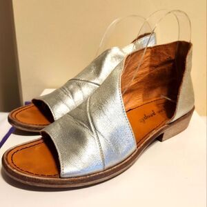 Free People "Mont Blanc" Silver Leather D'Orsay Flat Sandals Sz.7/EU 37 Ret $198
